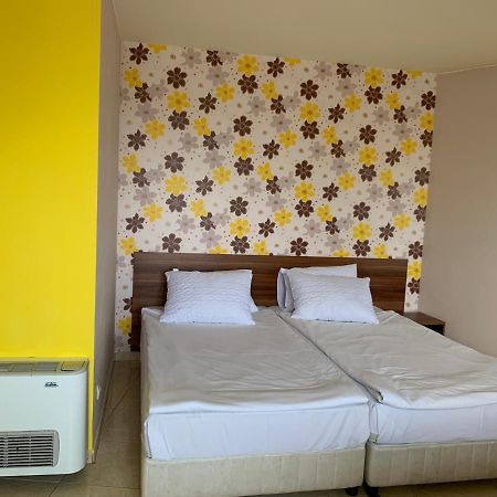فارنا Семеен Хотел Брилянс - Family Hotel Brilliance المظهر الخارجي الصورة