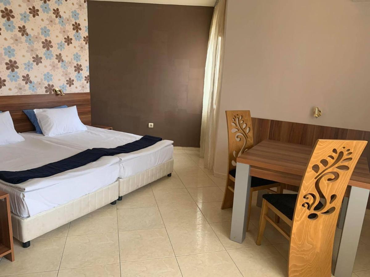 فارنا Семеен Хотел Брилянс - Family Hotel Brilliance المظهر الخارجي الصورة